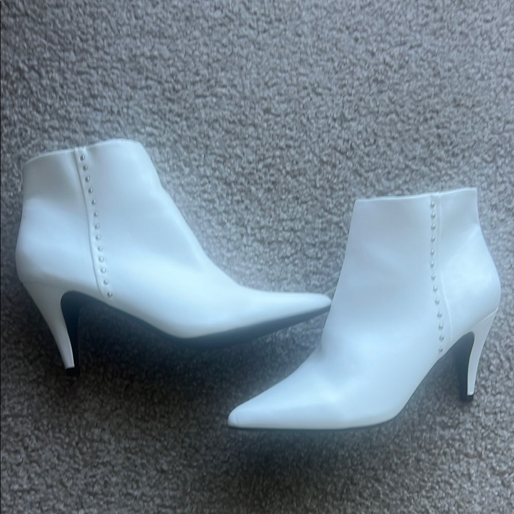 Elegant White Ankle Boots